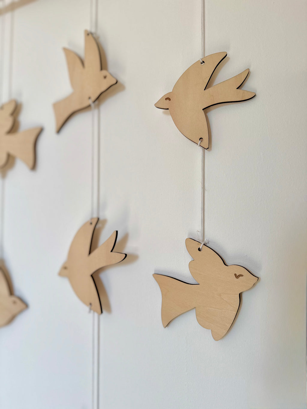 Mobile en bois - hirondelles