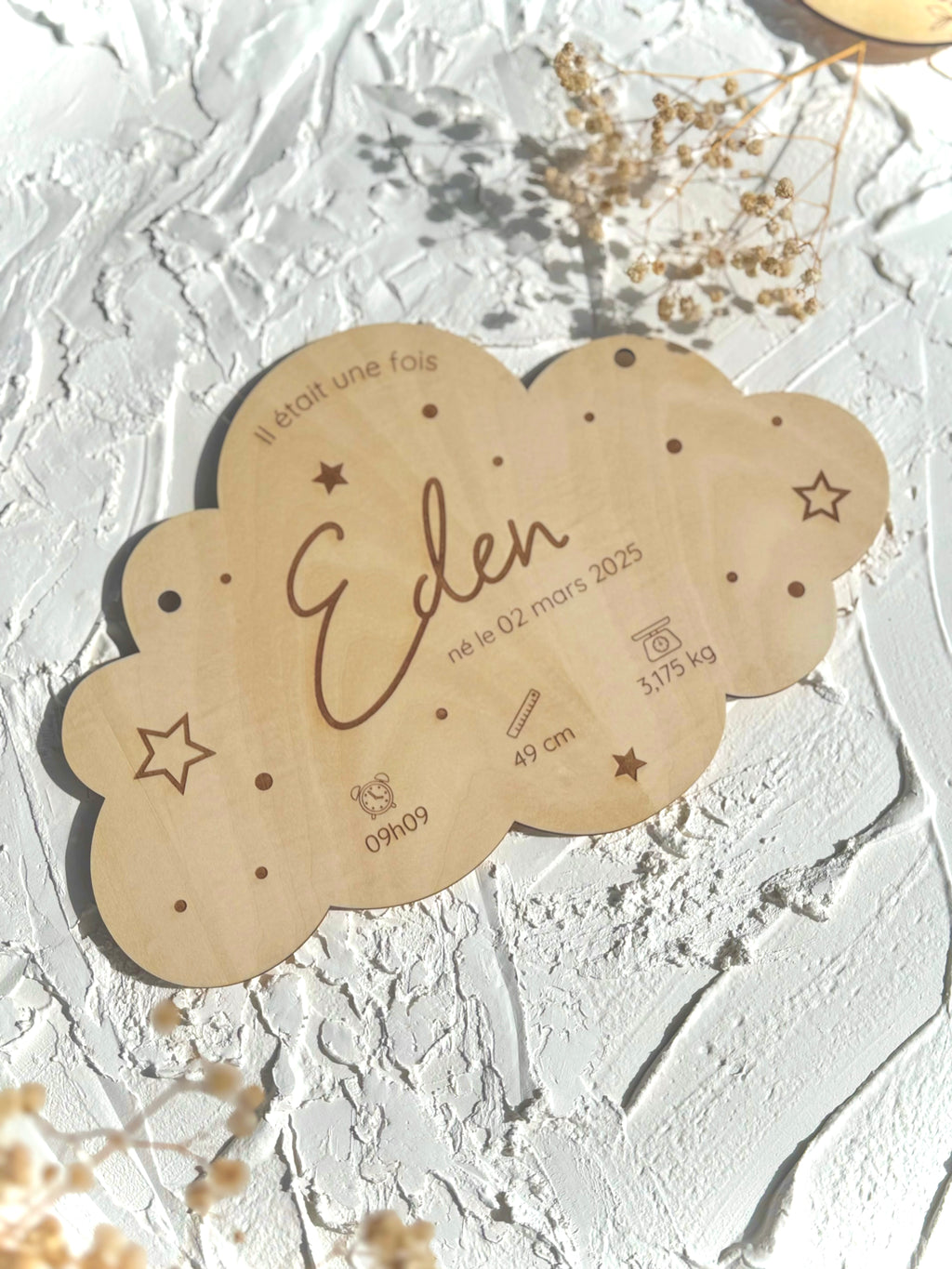 nuage en bois gravé