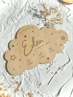 nuage en bois gravé